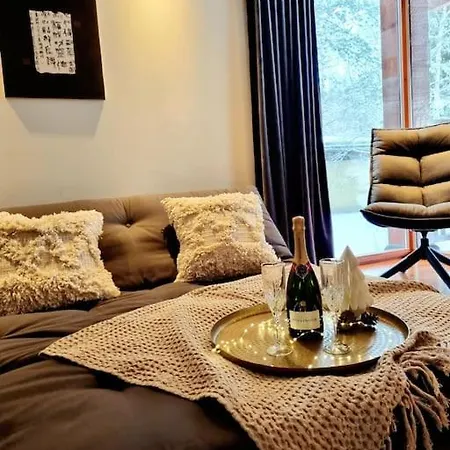 וילה Traditional Wooden Villa, Gloria *